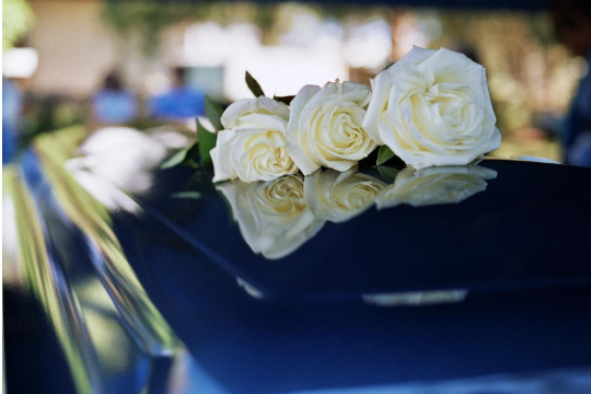Servicios funerarios para aseguradoras y particulares: diferencias y ventajas